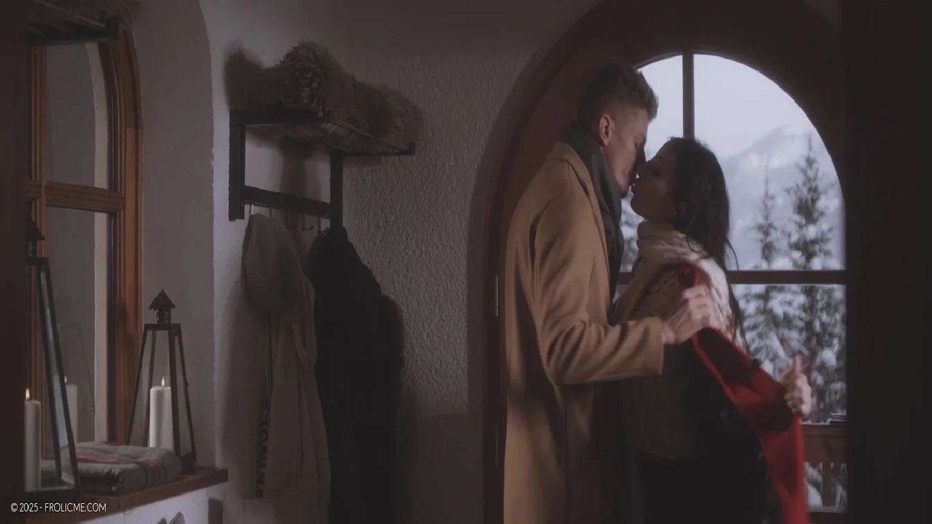 FrolicMe Sandrillon Snowed In XXX